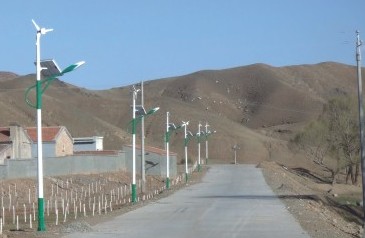 江西吉安风光互补路灯工程案例